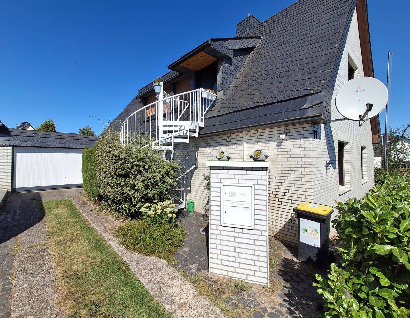 Property thumbnail 2