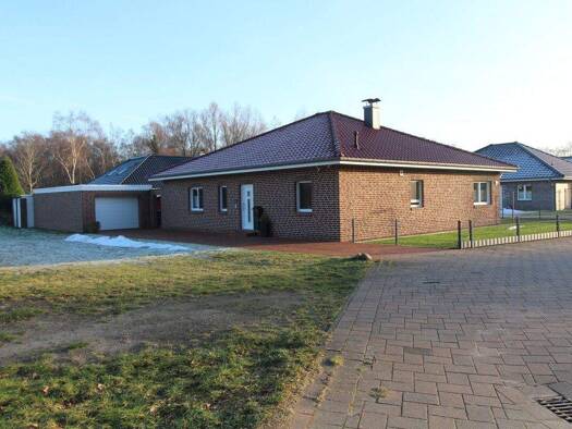 Einfamilienhaus zum Kauf 436.500 € 3 Zimmer 134,7 m² 742 m² Grundstück Nordholz 27639