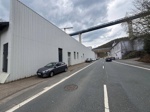 Produktionshalle zum Kauf provisionsfrei 1.100.000 € 2.200 m² Lagerfläche Altenaerstr.202 Lüdenscheid 58515