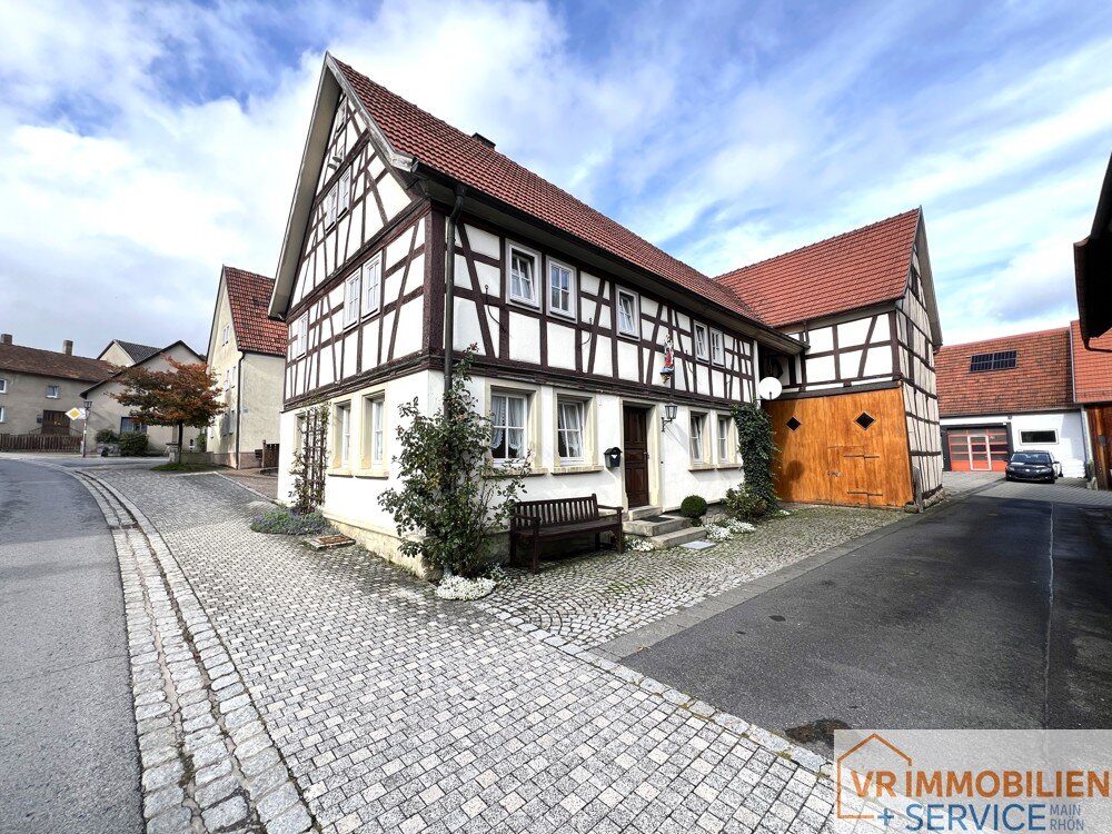 Einfamilienhaus zum Kauf 149.500 € 6 Zimmer 101,8 m²<br/>Wohnfläche 221 m²<br/>Grundstück Hausen Hausen 97647