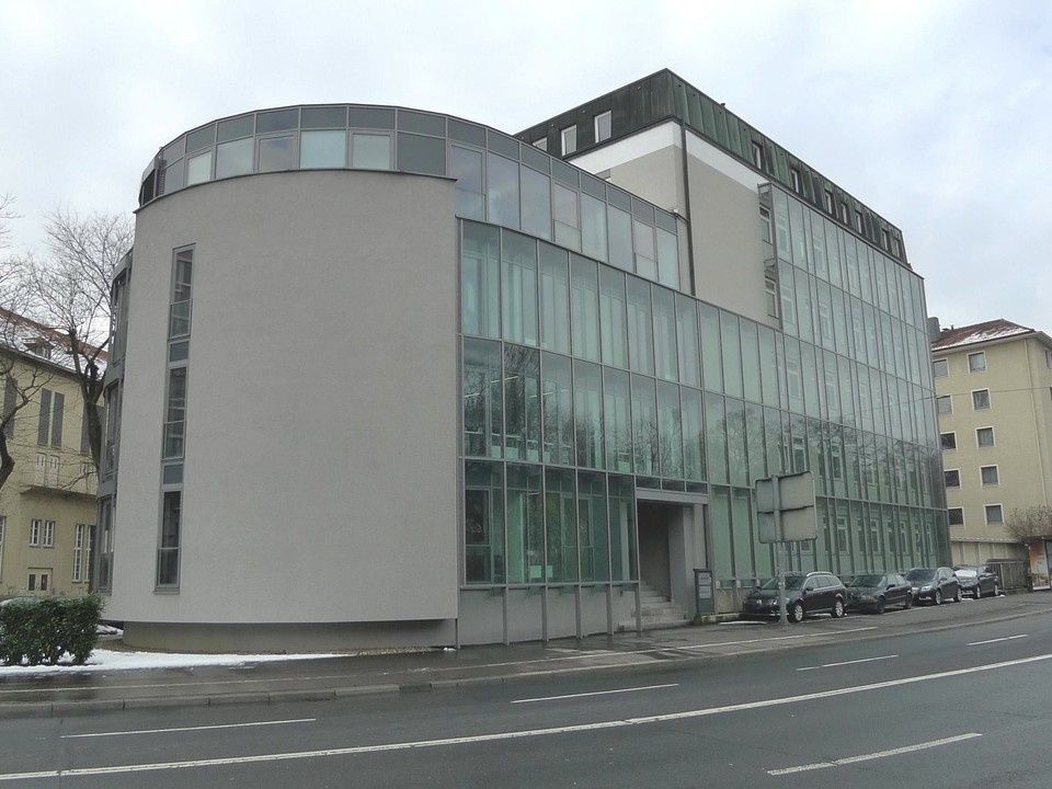 Bürofläche zur Miete provisionsfrei 4.265 € 396 m²<br/>Bürofläche ab 396 m²<br/>Teilbarkeit Innenstadt Würzburg 97070