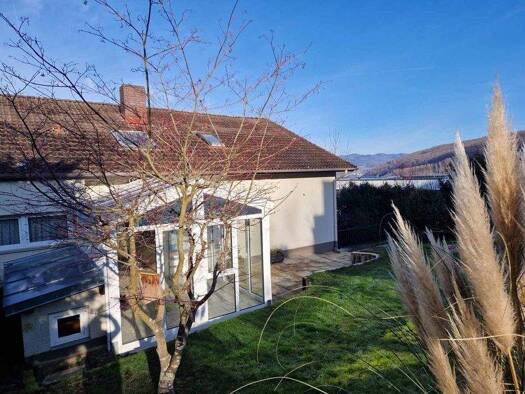 Mehrfamilienhaus zum Kauf 980.000 € 10 Zimmer 276 m² 639 m² Grundstück Lörrach 79539