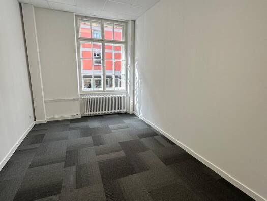 WG-Zimmer zur Miete 380 € 17,7 m² Geschoss 1/6 frei ab 01.09.2026 Emilienstraße 10 Wöhrd Altstadt und engere Innenstadt 90489