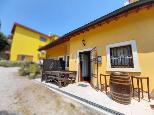 Reihenmittelhaus zum Kauf 425.000 € 4 Zimmer 140 m² 80 m² Grundstück frei ab sofort via Marengo Lazise 37017