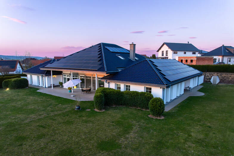 Villa zum Kauf 8 Zimmer 319 m² 5.000 m² Grundstück Heskem Ebsdorfergrund 35085