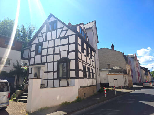 Einfamilienhaus zum Kauf 209.000 € 4 Zimmer 90 m² 147 m² Grundstück Koblenz 56076