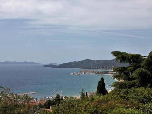 Einfamilienhaus zum Kauf 2.445.000 € 5 Zimmer 200 m² 1.200 m² Grundstück LE LAVANDOU 83980