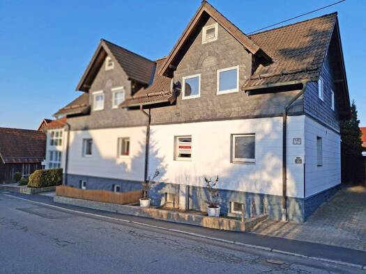 Doppelhaushälfte zum Kauf 85.000 € 4 Zimmer 102 m² 121 m² Grundstück Hesselbach Wilhelmsthal 96352