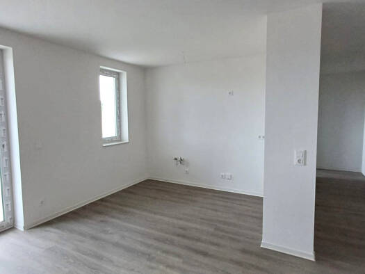 Wohnung zur Miete 488 € 2,5 Zimmer 65 m² frei ab sofort Weißenfelser Straße 87 Merseburg 06217