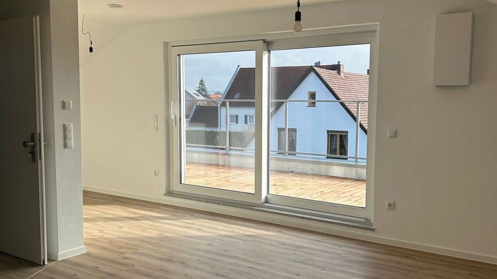 Wohnung zur Miete 1.450 € 4 Zimmer 97,2 m² Geschoss 2/3 frei ab 01.06.2026 Essenbach 84051