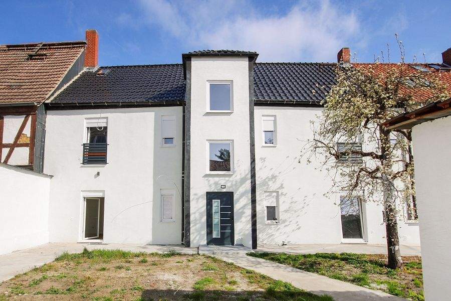Immobilie in Burg - Burg bei Magdeburg: Charmantes Mehrfamilienhaus mit solider Rendite! - Bild 0