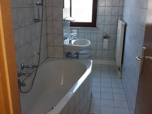 Wohnung zur Miete 499 € 4 Zimmer 71,3 m² Geschoss 3/3 frei ab 01.12.2026 Priesterstraße 46 Neustädtel Schneeberg 08289