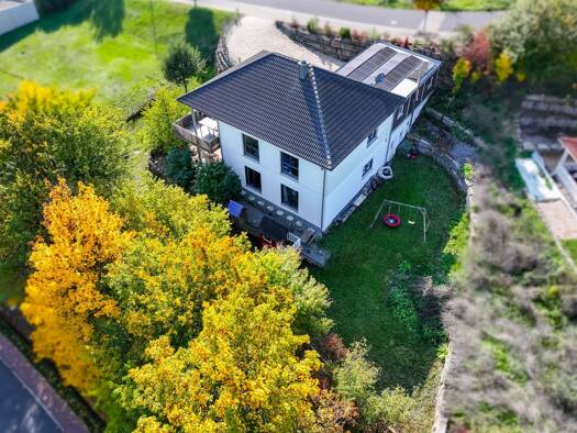 Einfamilienhaus zum Kauf 869.000 € 5,5 Zimmer 187,4 m² 1.001 m² Grundstück frei ab sofort Erlabrunn 97250