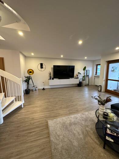 Wohnung zur Miete 1.000 € 2,5 Zimmer 100 m² Dachgeschoss frei ab 01.07.2025 Lahr Lahr/Schwarzwald 77933