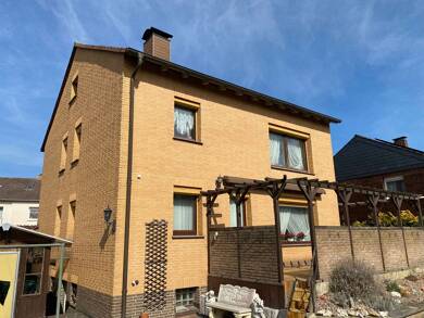 Haus zum Kauf 169.500 € 8 Zimmer 185 m² 503 m² Grundstück frei ab sofort Holzminden Holzminden 37603