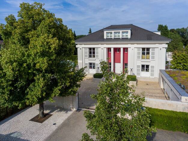 Villa zum Kauf 13 Zimmer 1.085 m² 3.042 m² Grundstück Buer Gelsenkirchen-Nord 45894