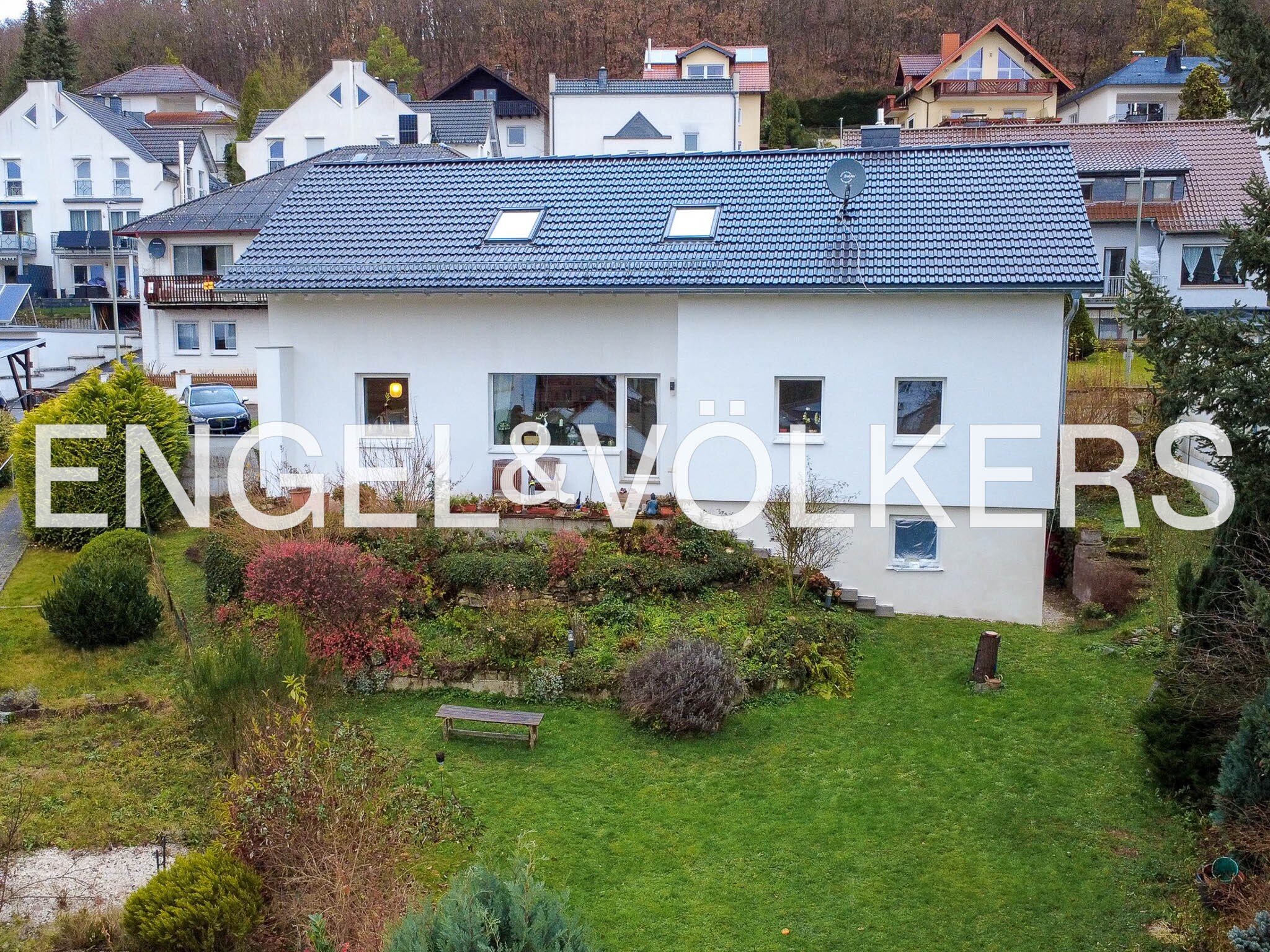 Einfamilienhaus zum Kauf 749.000 € 6 Zimmer 189 m²<br/>Wohnfläche 694 m²<br/>Grundstück Engenhahn Niedernhausen 65527