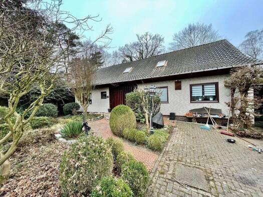 Einfamilienhaus zum Kauf 319.000 € 6 Zimmer 232,4 m² 1.039 m² Grundstück frei ab sofort Wildeshausen 27793