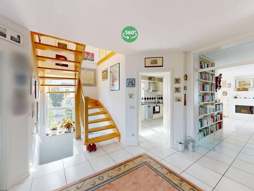 Einfamilienhaus zum Kauf 997.000 € 8 Zimmer 225 m² 1.011 m² Grundstück Langensteinbach Karlsbad 76307