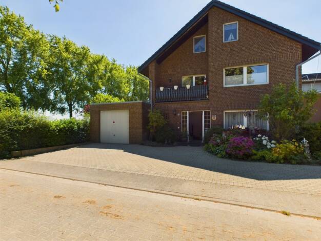 Haus zum Kauf 1.349.000 € 24 Zimmer 625 m² 1.880 m² Grundstück Anrath Willich / Anrath 47877