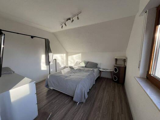 Wohnung zur Miete 890 € 2 Zimmer 63 m² 2. Geschoss frei ab 01.03.2026 Pleidelsheim 74385