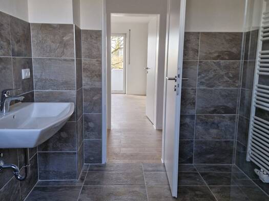 Wohnung zur Miete 930 € 2 Zimmer 70 m² Geschoss 1/3 frei ab sofort Lerchenweg 3 Anwalting Affing 86444