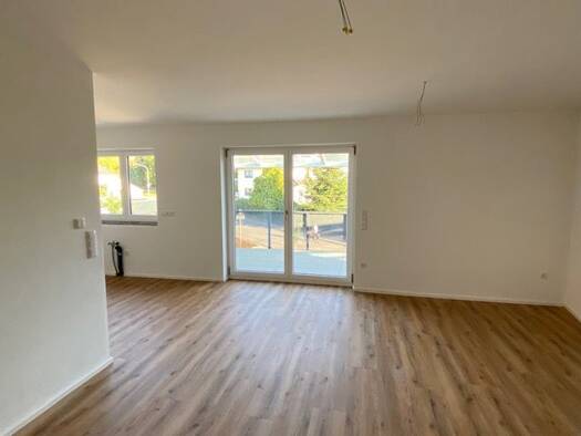 Terrassenwohnung zur Miete 875 € 3,5 Zimmer 88 m² Geschoss 2/3 frei ab 01.03.2026 Mengkofen 84152