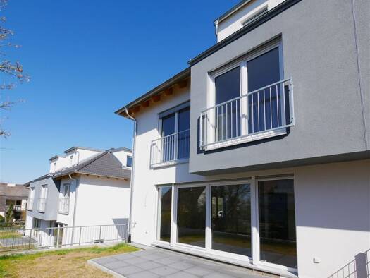 Doppelhaushälfte zum Kauf - Erstbezug provisionsfrei 687.000 € 5 Zimmer 130 m² 197 m² Grundstück frei ab sofort Altenberg Oberasbach 90522