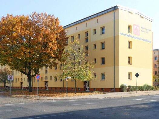 Wohnung zur Miete 395 € 2 Zimmer 59,7 m² 3. Geschoss Chaponstr. 26 Innenstadt Dessau-Roßlau 06842