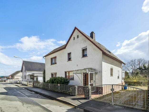 Einfamilienhaus zum Kauf 206.000 € 6 Zimmer 122 m² 1.265 m² Grundstück Oberbiel Solms 35606