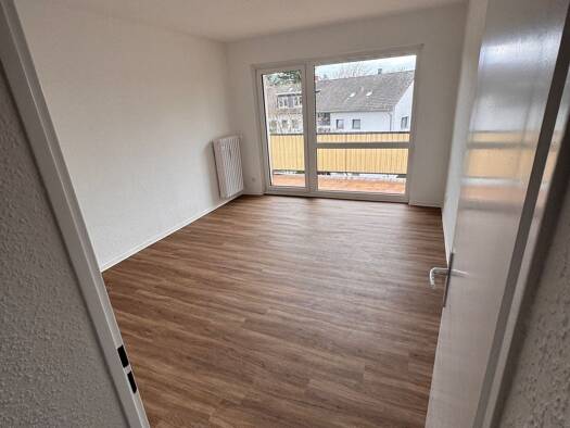 Terrassenwohnung zur Miete 893 € 2 Zimmer 56 m² Geschoss 3/3 frei ab 16.04.2026 Rödelheim Frankfurt am Main 60489
