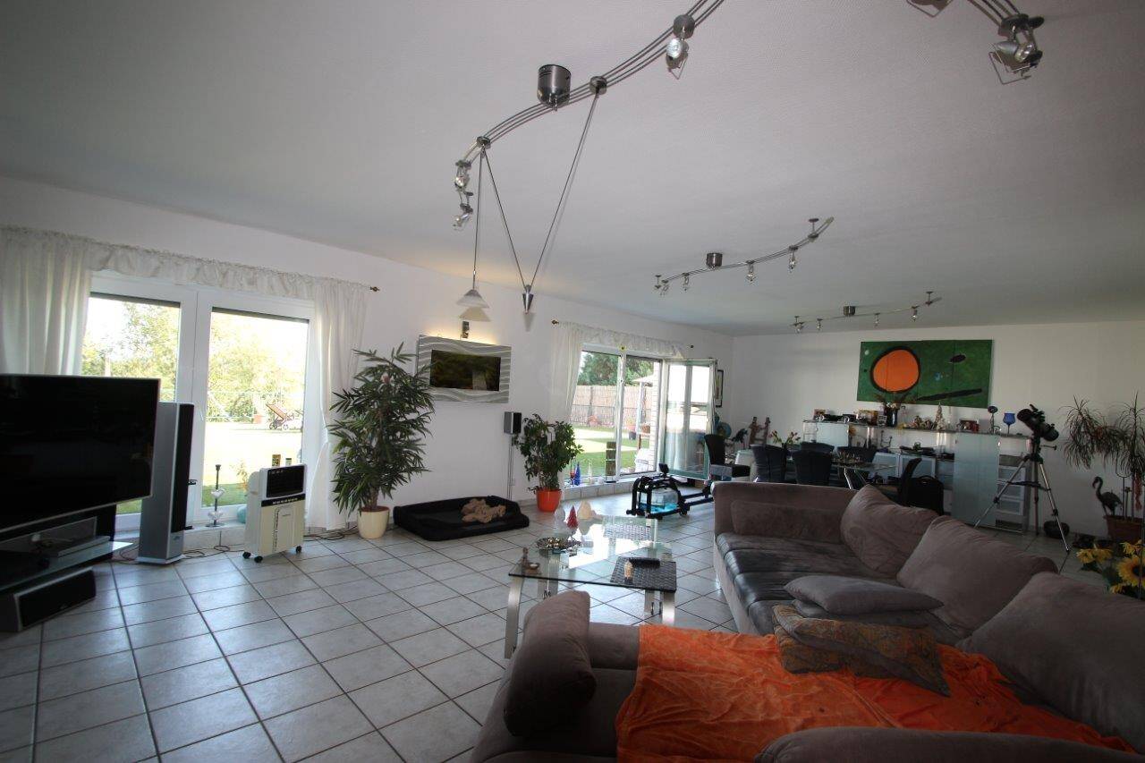 Property thumbnail 6