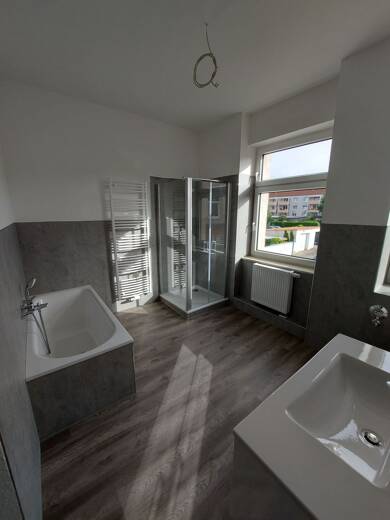 Wohnung zur Miete 1.070 € 3 Zimmer 107 m² frei ab 01.06.2025 Augustastr. 24 Neustrelitz Neustrelitz 17235