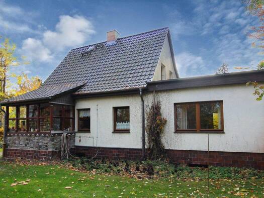 Haus zum Kauf provisionsfrei 259.000 € 5 Zimmer 120 m² 4.000 m² Grundstück frei ab 30.05.2026 Kreutzmannshagen Süderholz 18516