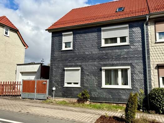 Haus zum Kauf 165.000 € 8 Zimmer 178 m² 319 m² Grundstück Gräfenroda 99330