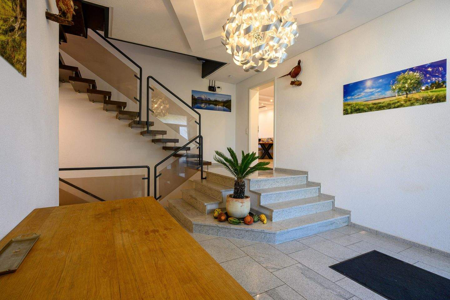 Immobilie in Ditzingen - Sensationelle Kapitalanlage mit 4-5 großen Wohnungen - Bild 0