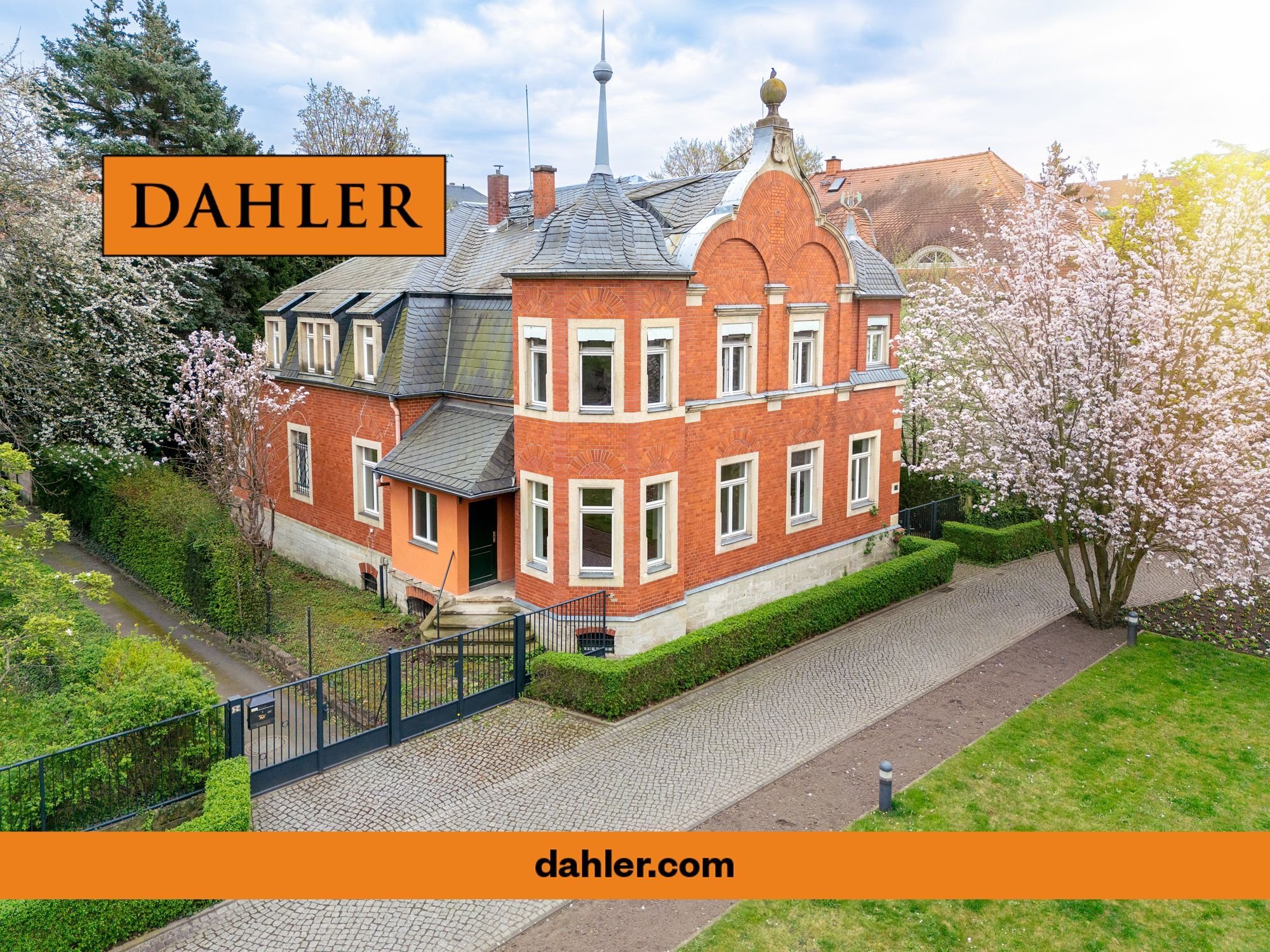 Villa zum Kauf 520.000 € 10 Zimmer 273 m²<br/>Wohnfläche 630 m²<br/>Grundstück Pirna Pirna 01796