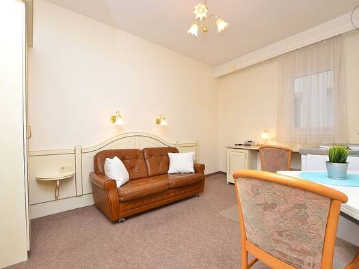 Wohnung zur Miete Wohnen auf Zeit 710 € 2 Zimmer 32 m² frei ab 15.08.2025 Würzburg 97070