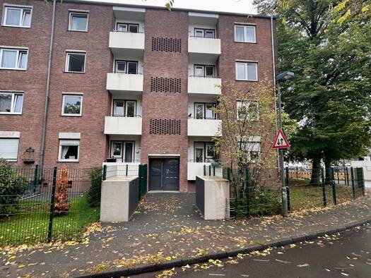 Wohnung zur Miete 800 € 3 Zimmer 70 m² Geschoss 2/3 frei ab 01.11.2026 Paul-Bonatz-Straße Garath Düsseldorf 40595