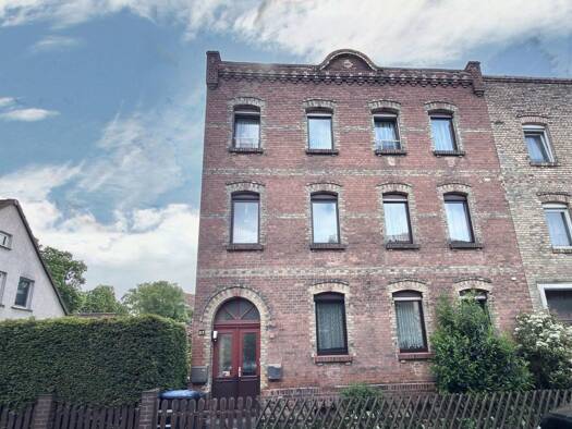 Mehrfamilienhaus zum Kauf 269.000 € 8 Zimmer 195 m² 242 m² Grundstück Ammendorf-Beesen Süd 06132