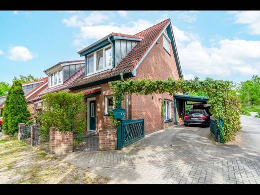 Doppelhaushälfte zur Miete 2.300 € 4,5 Zimmer 112 m² 209 m² Grundstück frei ab 01.04.2026 Zeesen Königs Wusterhausen 15711