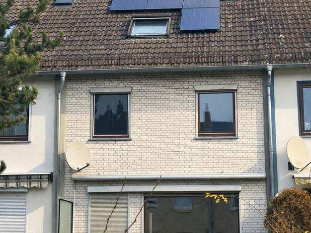 Reihenmittelhaus zum Kauf provisionsfrei 259.900 € 6 Zimmer 105 m² 165 m² Grundstück Kattenesch Bremen 28277
