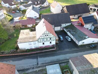 Mehrfamilienhaus zum Kauf 159.000 € 20 Zimmer 350 m² 1.300 m² Grundstück frei ab sofort Bernsburg Antrifttal 36326