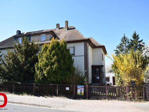 Einfamilienhaus zum Kauf 210.000 € 8 Zimmer 151 m² 850 m² Grundstück frei ab sofort Hauptstraße 95 Großdeuben Böhlen 04564
