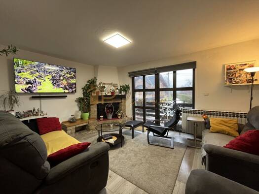 Einfamilienhaus zum Kauf 460.000 € 8 Zimmer 2.000 m² Grundstück Fužine 51322
