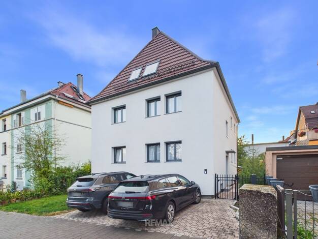 Mehrfamilienhaus zum Kauf 995.000 € 10 Zimmer 192 m² 438 m² Grundstück Zuffenhausen Stuttgart 70435