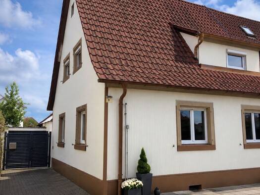 Doppelhaushälfte zur Miete 1.200 € 4,5 Zimmer 98 m² 230 m² Grundstück frei ab sofort Bergrheinfeld Bergrheinfeld 97493
