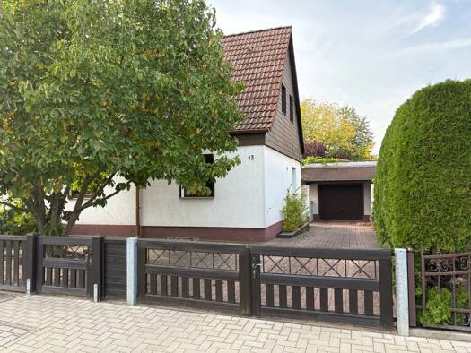 Doppelhaushälfte zum Kauf provisionsfrei 145.000 € 3 Zimmer 94 m² 605 m² Grundstück frei ab sofort Lutherstadt Wittenberg Wittenberg 06886