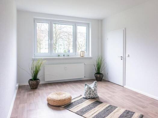 Wohnung zur Miete 338 € 2 Zimmer 45,8 m² 7. Geschoss frei ab 01.11.2026 C.-v.-Ossietzky-Str. 206 Gablenz Gablenz 09127