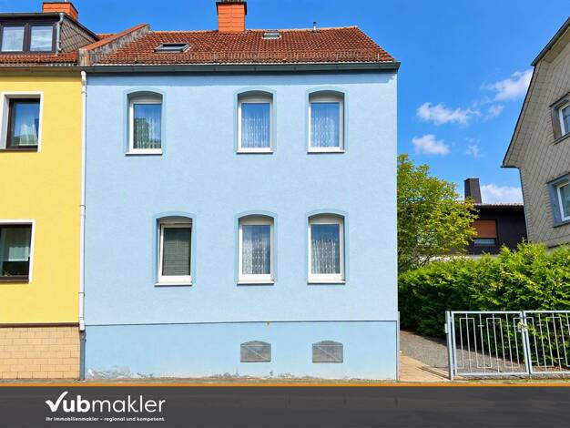 Doppelhaushälfte zum Kauf 149.000 € 6 Zimmer 115,7 m² 185 m² Grundstück Naila Naila 95119